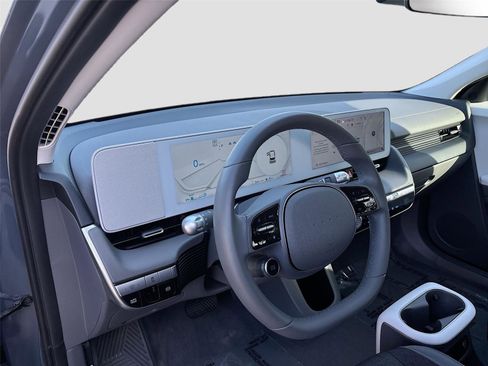 Used 2024 Hyundai Ioniq 5 SE RWD image 9