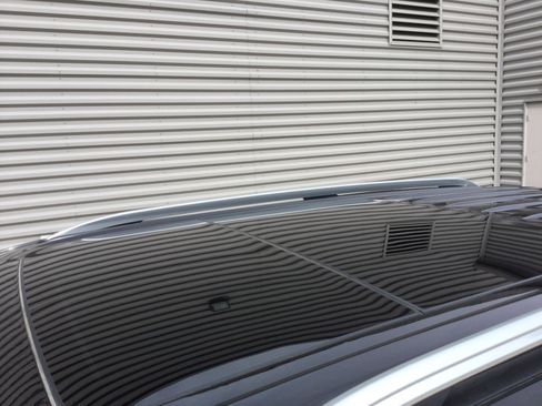 Used 2023 Ford Explorer Limited w/ Limited Technology Package image 5