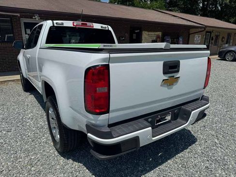 Used 2020 Chevrolet Colorado LT w/ Safety Package RWD image 3