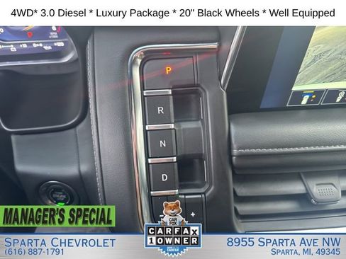 Used 2023 Chevrolet Tahoe LT w/ Luxury Package AWD/4WD image 17