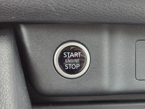 Used 2023 Nissan Rogue SV image 20