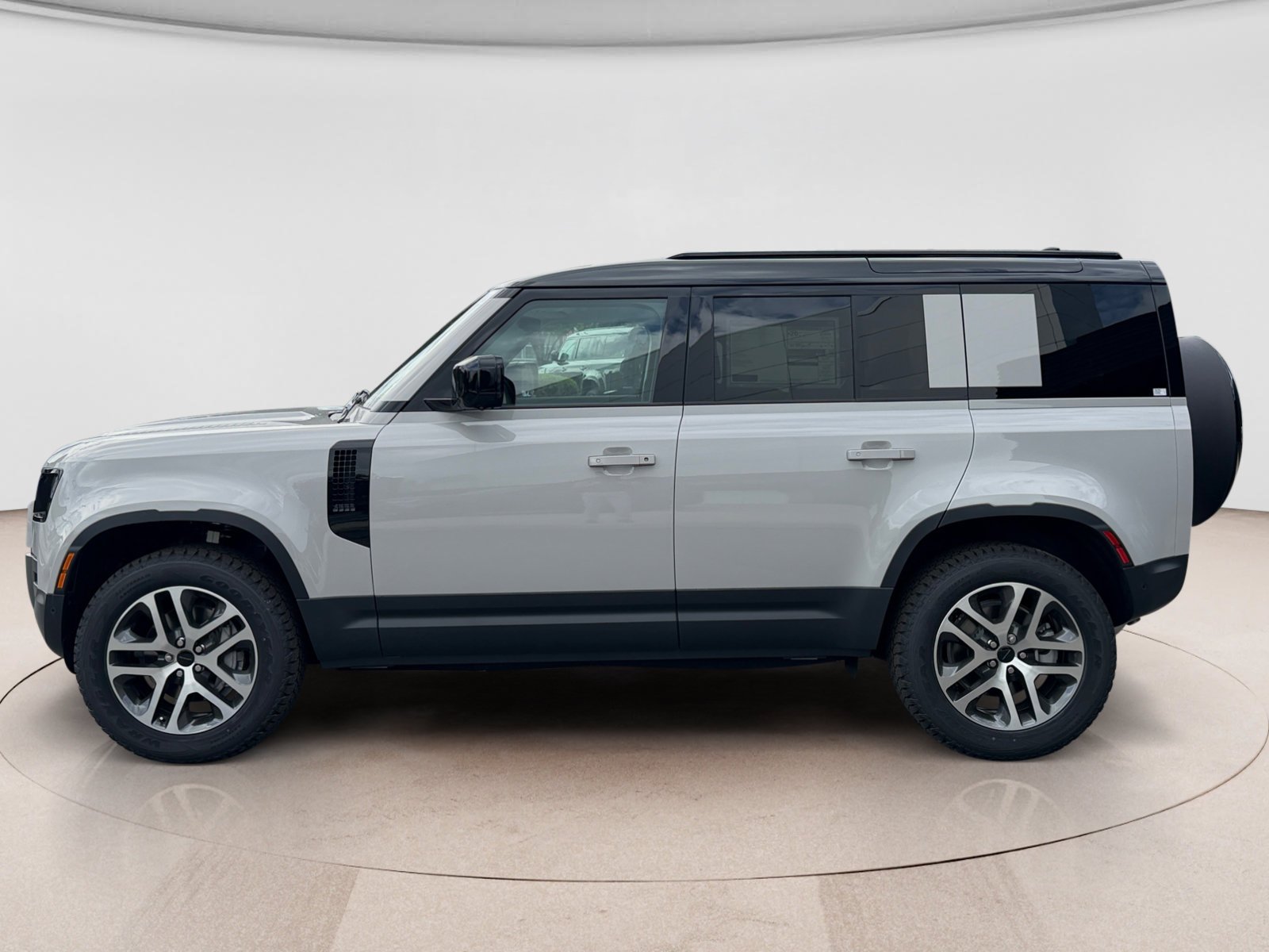 New 2026 Land Rover Defender 110 S AWD/4WD image 2