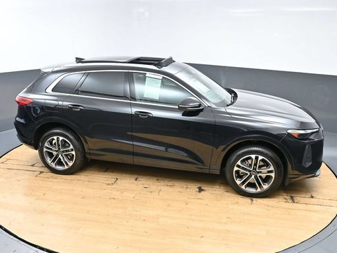 Used 2025 Audi Q5 Premium w/ Convenience Package AWD/4WD image 49