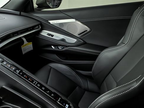 Used 2023 Chevrolet Corvette Stingray Preferred Cpe w/ Z51 Performance Package RWD image 33