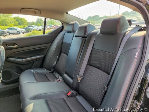 Used 2024 Nissan Altima 2.5 SR FWD image 10