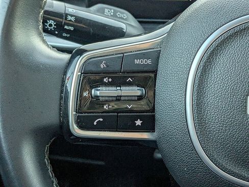 Used 2024 Kia Sorento S FWD image 27
