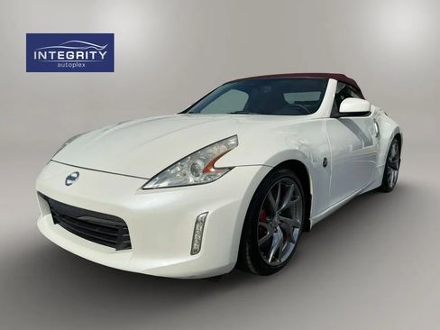 Used 2014 Nissan 370Z Touring w/ Sport Package RWD image 44