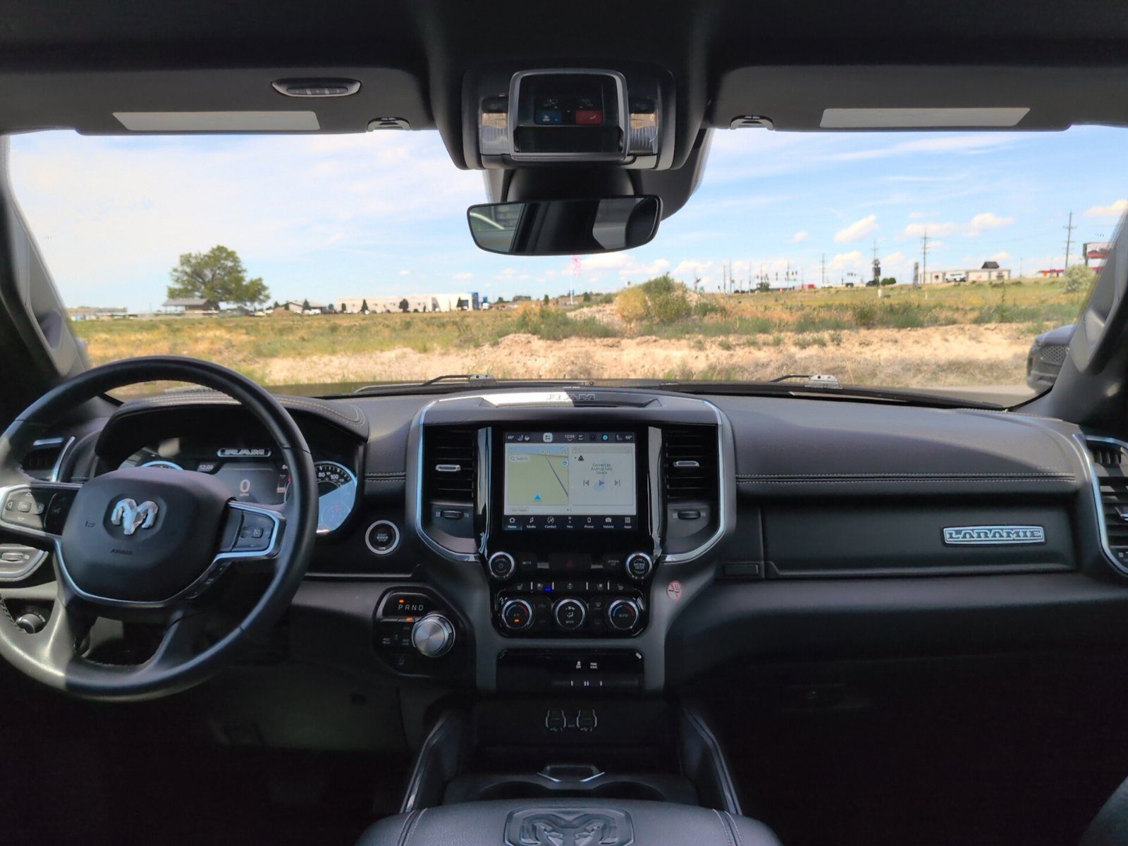 Used 2024 RAM 1500 Laramie AWD/4WD image 15