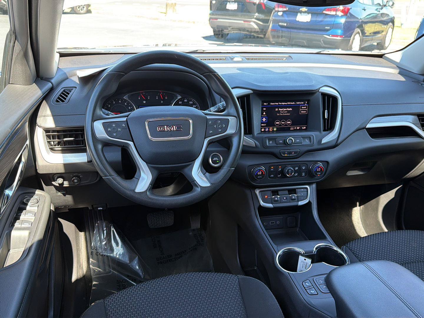 Used 2024 GMC Terrain SLE w/ Driver Convenience Package AWD/4WD image 18