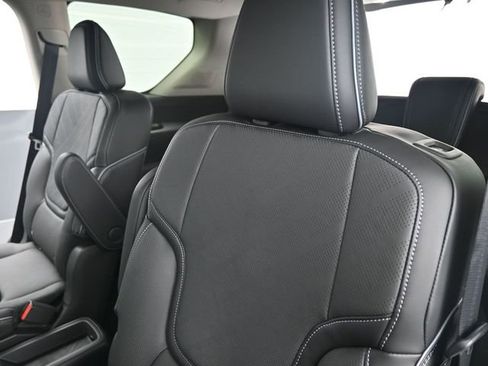 New 2026 INFINITI QX80 Luxe w/ Cargo Package AWD/4WD image 26