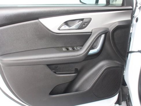 Used 2022 Chevrolet Blazer LT w/ LPO, Black Accent Package image 10