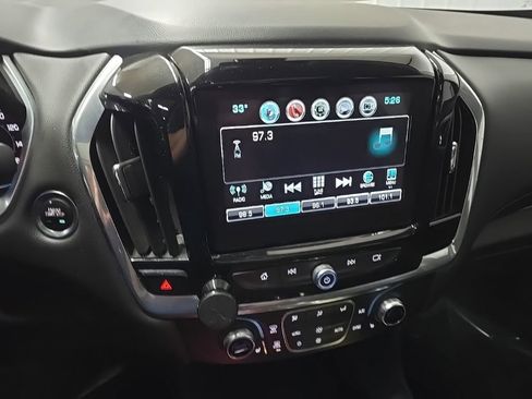 Used 2019 Chevrolet Traverse RS image 25