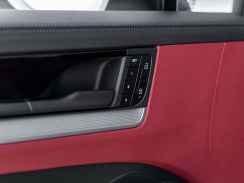 New 2026 Porsche Cayenne S image 21