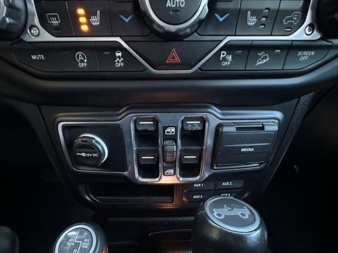 Used 2019 Jeep Wrangler Unlimited Moab w/ Quick Order Package 24M Moab image 38