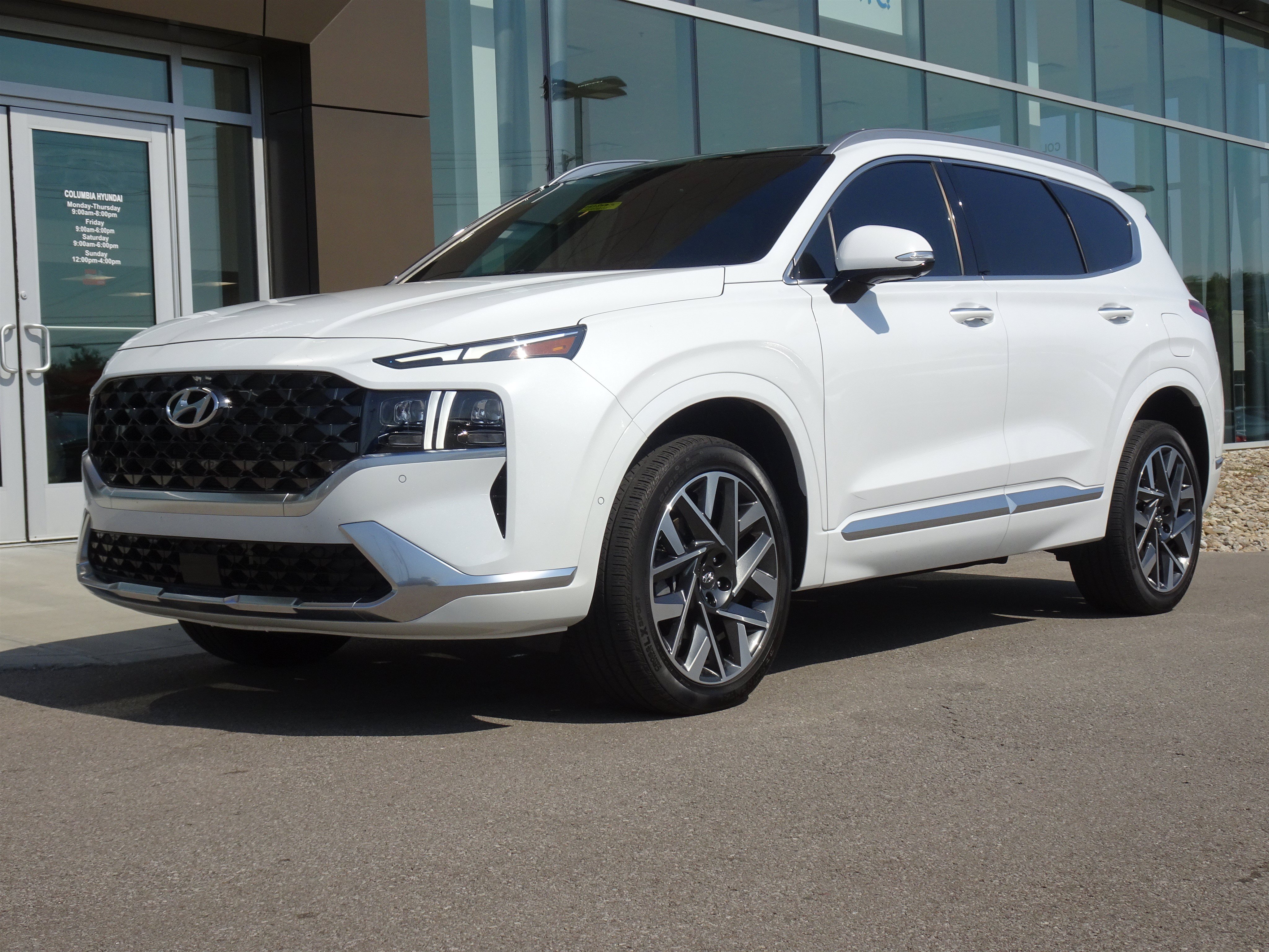 Used 2023 Hyundai Santa Fe Calligraphy AWD/4WD image 1