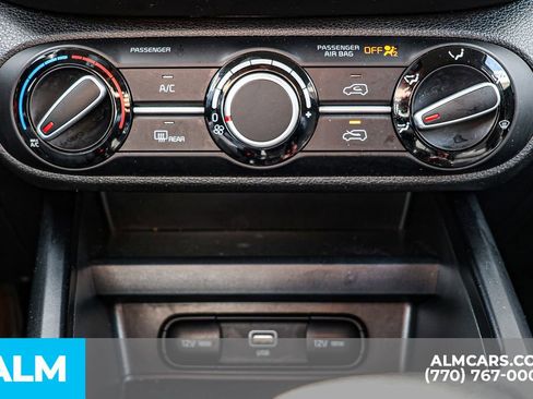 Used 2025 Kia Soul LX image 41