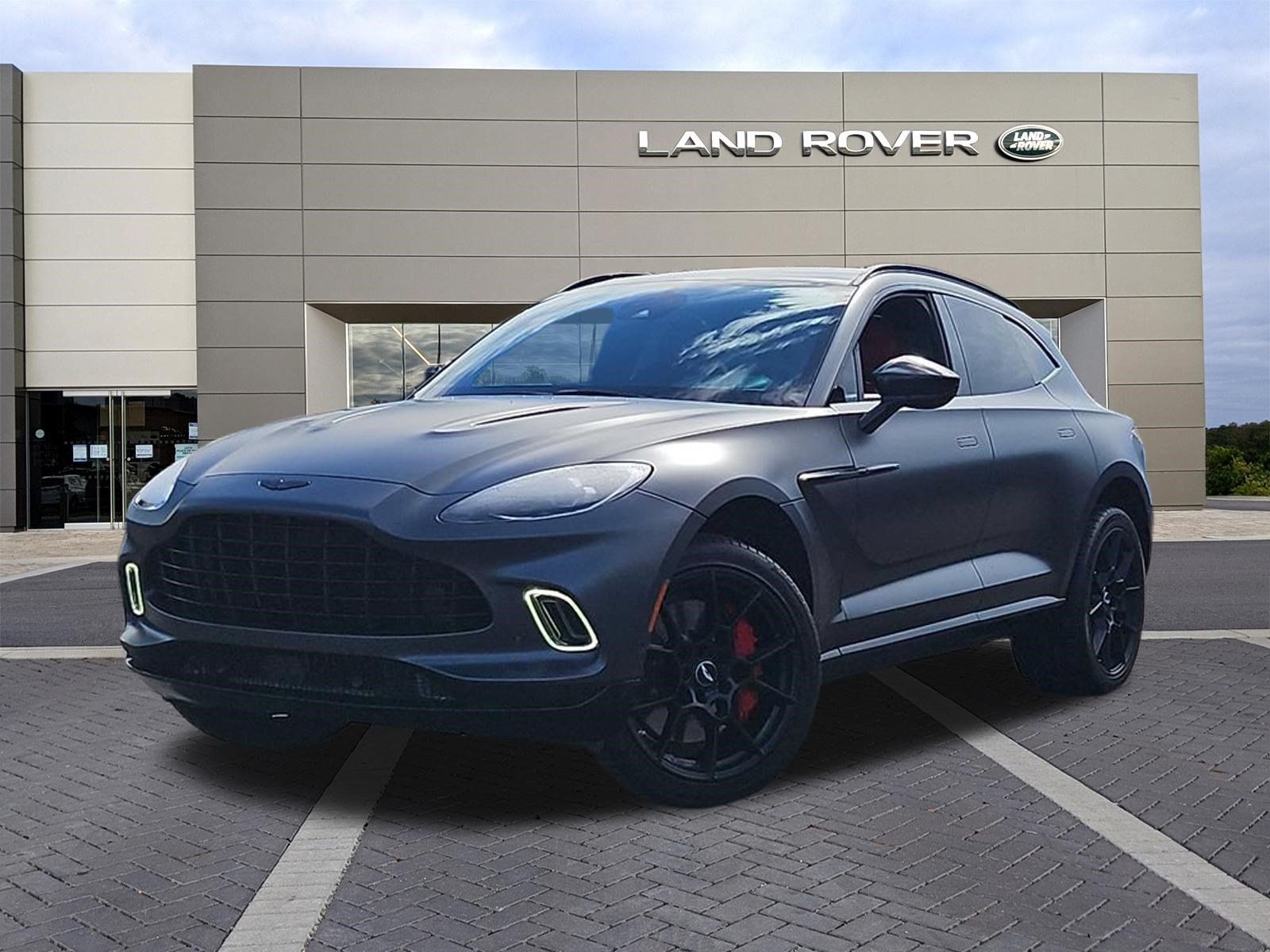 Used 2021 Aston Martin DBX AWD/4WD image 1