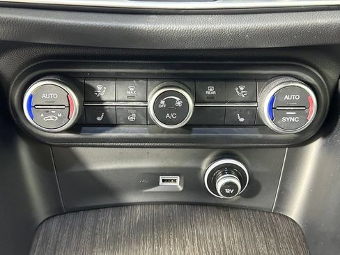 Used 2023 Alfa Romeo Stelvio Ti AWD/4WD image 22