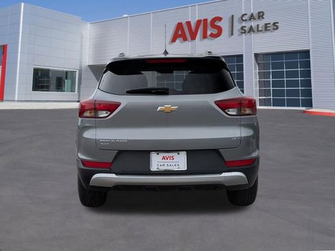 Used 2025 Chevrolet TrailBlazer LT AWD/4WD image 7