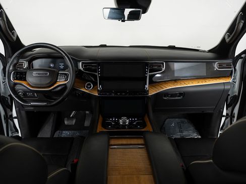 Used 2022 Jeep Grand Wagoneer Series III w/ Rear Seat Video Group 1 image 33