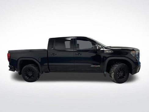 Used 2022 GMC Sierra 1500 AT4X image 2