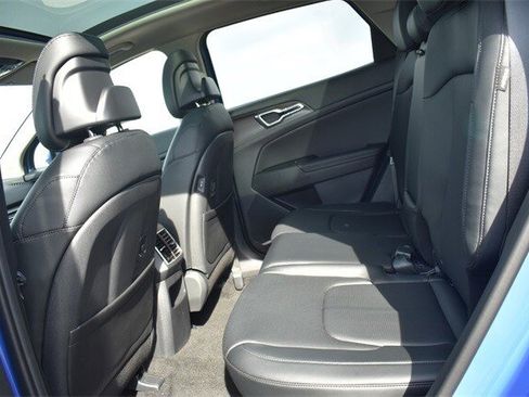 New 2026 Kia Sportage EX w/ EX Panorama Roof Package image 18