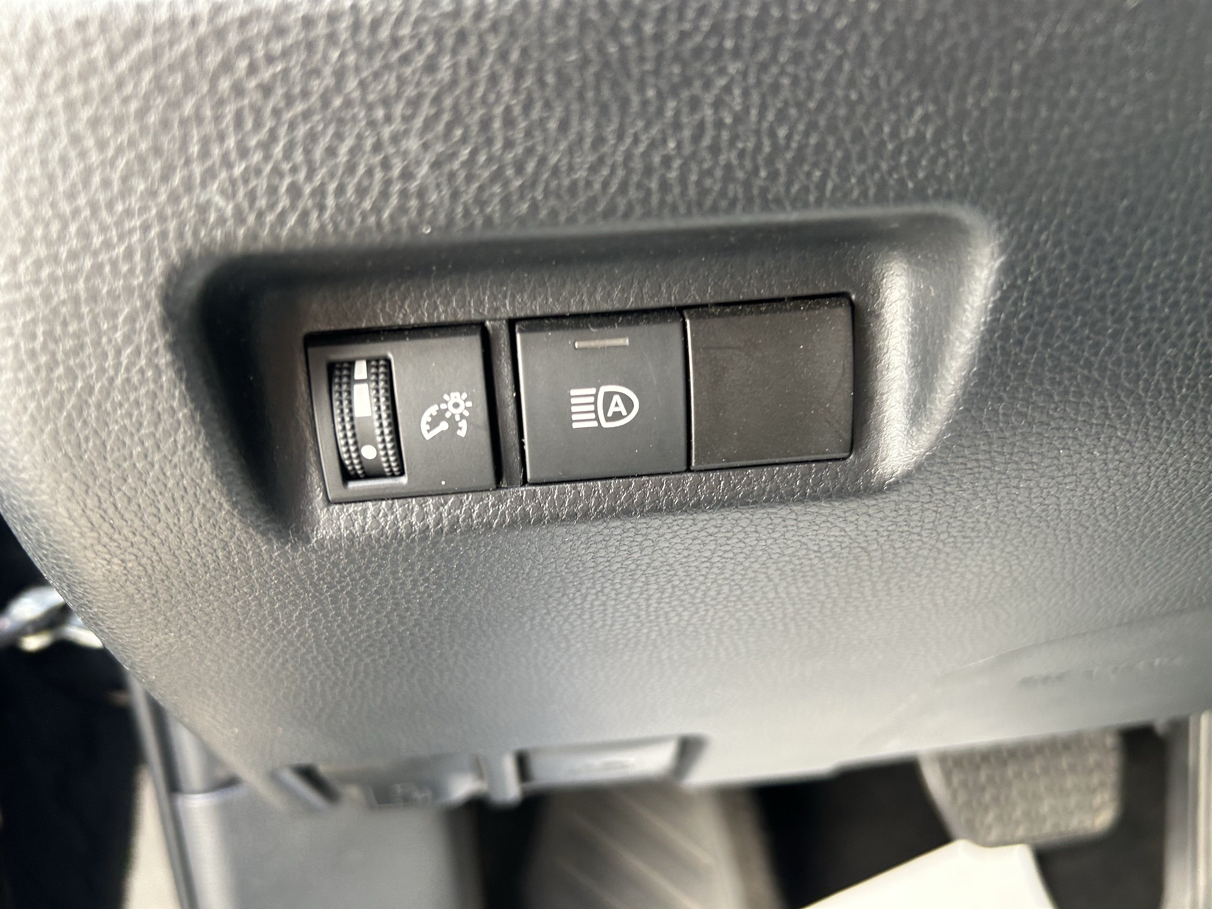 Certified 2024 Toyota RAV4 XLE AWD/4WD image 15