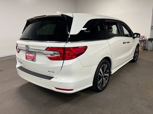 Used 2019 Honda Odyssey Elite image 3