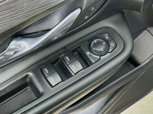 Used 2024 GMC Terrain SLE FWD image 20