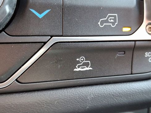 Used 2024 Jeep Wrangler Unlimited Rubicon 4xe image 21