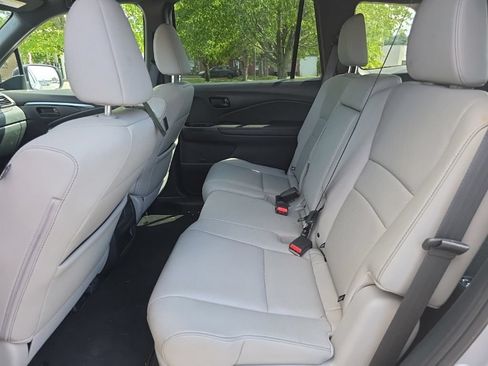 Used 2023 Honda Passport EX-L image 25