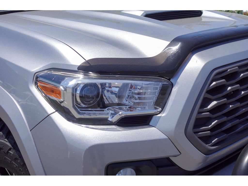 Used 2021 Toyota Tacoma TRD Sport w/ TRD Premium Sport Package AWD/4WD image 2