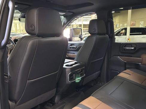 Used 2023 Chevrolet Silverado 3500 High Country w/ Z71 Off-Road Package AWD/4WD image 36