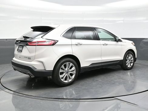 Used 2019 Ford Edge Titanium w/ Cold Weather Package AWD/4WD image 7