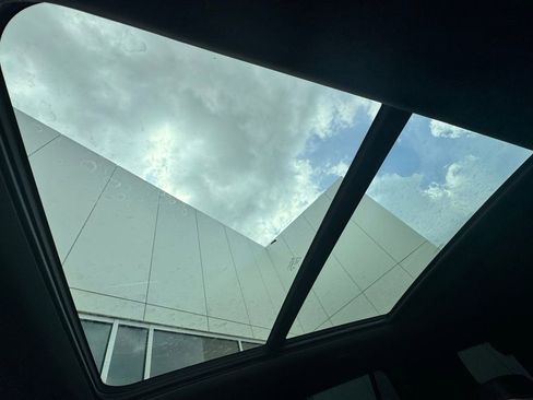 Used 2024 GMC Yukon Denali Ultimate image 34