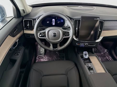 New 2026 Volvo XC90 T8 Plus w/ Protection Package Premier AWD/4WD image 24