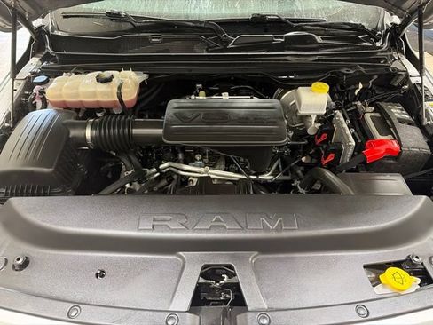 Used 2022 RAM 1500 Big Horn AWD/4WD image 16