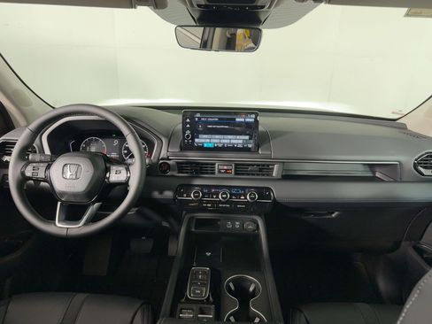 New 2025 Honda Pilot EX-L image 15