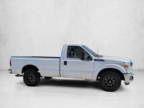 Used 2016 Ford F250 XL w/ XL Appearance Package RWD image 5