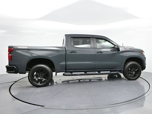 Used 2025 Chevrolet Silverado 1500 LT Trail Boss w/ Convenience Package II AWD/4WD image 8