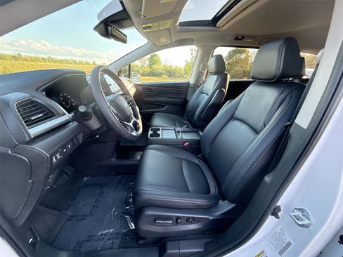Certified 2026 Honda Odyssey EX-L image 13