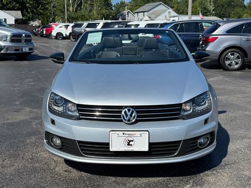 Used 2014 Volkswagen Eos FWD image 3