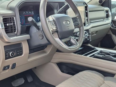 Used 2025 Ford F250 Platinum w/ Platinum Plus Package AWD/4WD image 9