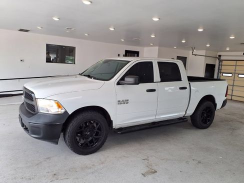 Used 2018 RAM 1500 Tradesman w/ Popular Equipment Group AWD/4WD image 2