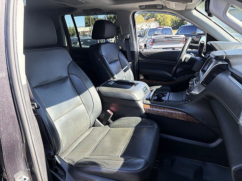 Used 2017 Chevrolet Suburban Premier AWD/4WD image 18