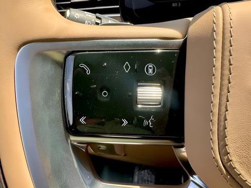 New 2025 Land Rover Range Rover SE image 21