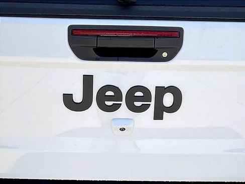 Used 2021 Jeep Gladiator Sport AWD/4WD image 25