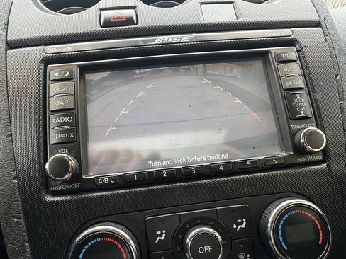 Used 2009 Nissan Altima 3.5 SE w/ Premium Pkg image 16