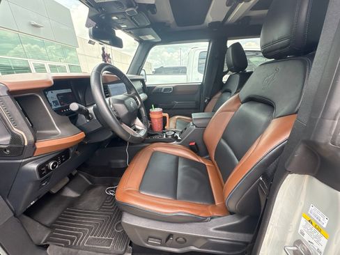 Used 2024 Ford Bronco Outer Banks AWD/4WD image 23