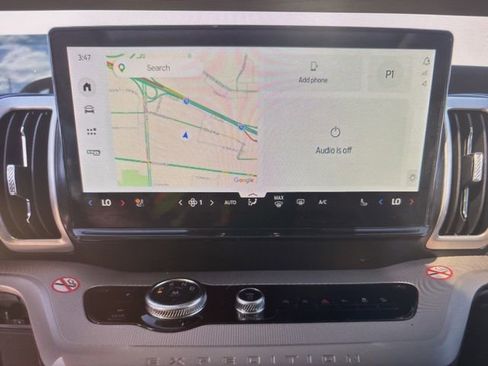 Used 2025 Ford Expedition Active image 15